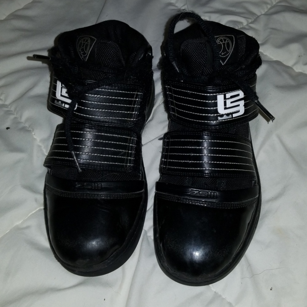 Nike basketball shoes